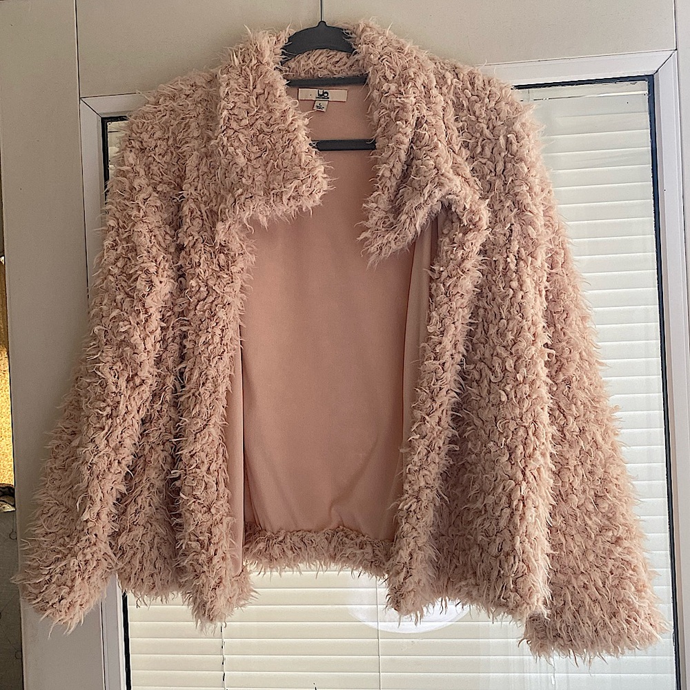 YA LOS ANGELES Faux fur fuzzy jacket size large